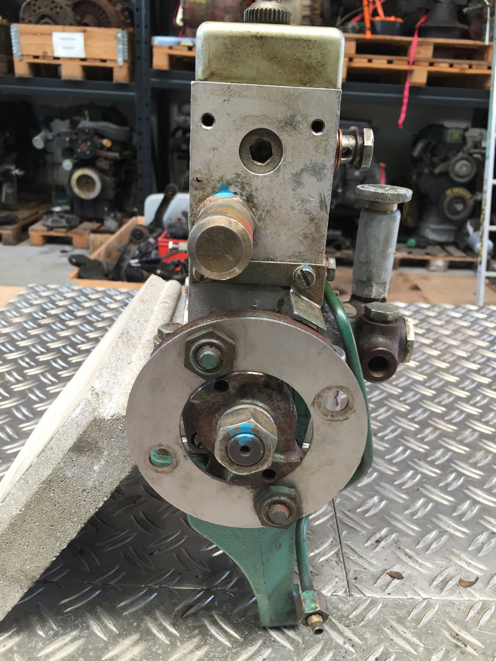Neuwertige Einspritzpumpe D 70 B Radlader VOLVO, Artikel - Nr. : 0 401 876 187 - Горивна помпа за Камион: снимка 3 Neuwertige Einspritzpumpe D 70 B Radlader VOLVO, Artikel - Nr. : 0 401 876 187 - Горивна помпа за Камион: снимка 3