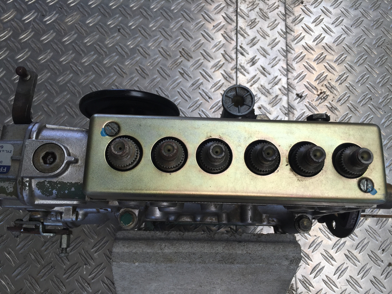 Neuwertige Einspritzpumpe D 70 B Radlader VOLVO, Artikel - Nr. : 0 401 876 187 - Горивна помпа за Камион: снимка 2 Neuwertige Einspritzpumpe D 70 B Radlader VOLVO, Artikel - Nr. : 0 401 876 187 - Горивна помпа за Камион: снимка 2