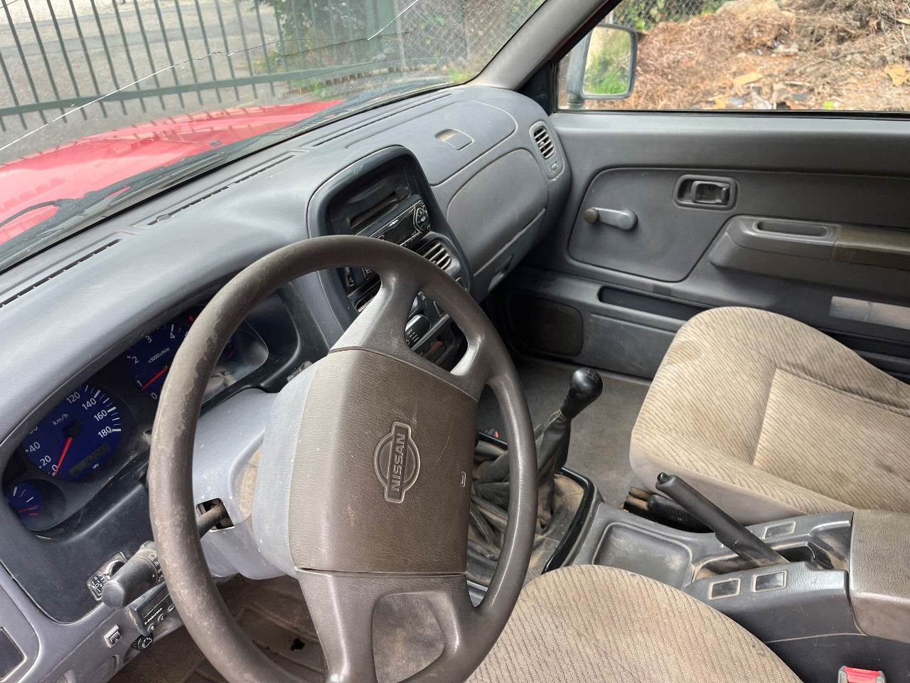 Nissan 4x4 - Пикап: снимка 5 Nissan 4x4 - Пикап: снимка 5