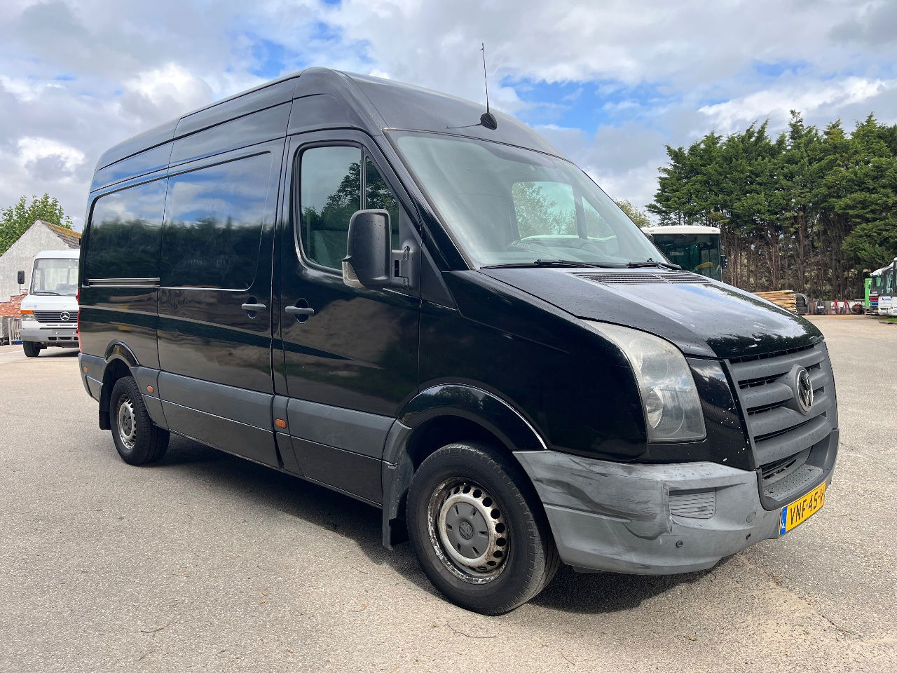 Volkswagen Crafter - Товарен бус: снимка 4 Volkswagen Crafter - Товарен бус: снимка 4