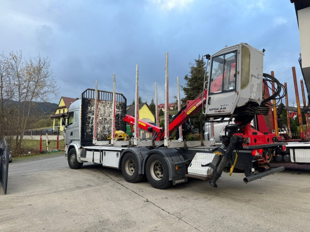 SCANIA R580 - Камион за дърва, Камион с кран: снимка 4 SCANIA R580 - Камион за дърва, Камион с кран: снимка 4