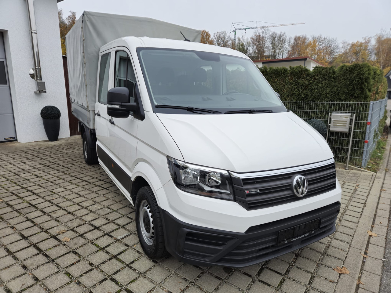 VOLKSWAGEN Crafter Pritsche 35 DOKA mittellang 4MOTION - Брезентов бус: снимка 2 VOLKSWAGEN Crafter Pritsche 35 DOKA mittellang 4MOTION - Брезентов бус: снимка 2