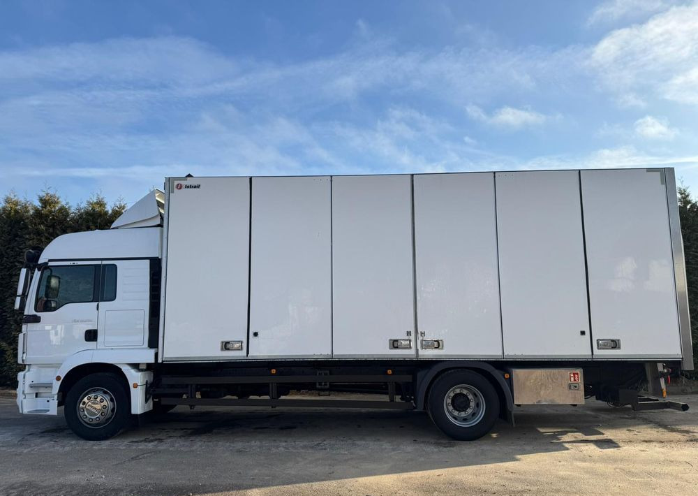 MAN MAN TGM 18.290/ IZOTERMA / OTWIERANY BOK/ /WINDA / 19 EUROPALET/ NISKI PRZEBIEG /SYPIALKA /ACC/EURO6 - Рефрижератор камион: снимка 4 MAN MAN TGM 18.290/ IZOTERMA / OTWIERANY BOK/ /WINDA / 19 EUROPALET/ NISKI PRZEBIEG /SYPIALKA /ACC/EURO6 - Рефрижератор камион: снимка 4