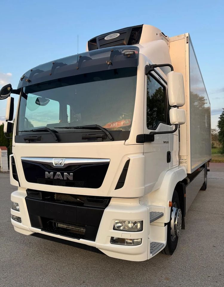 MAN TGM18.290 4x2 ACC/ CHłODNIA Z WINDĄ /CARRIER 850MT /SYPIALKA / EURO6/ASO - Рефрижератор камион: снимка 2 MAN TGM18.290 4x2 ACC/ CHłODNIA Z WINDĄ /CARRIER 850MT /SYPIALKA / EURO6/ASO - Рефрижератор камион: снимка 2