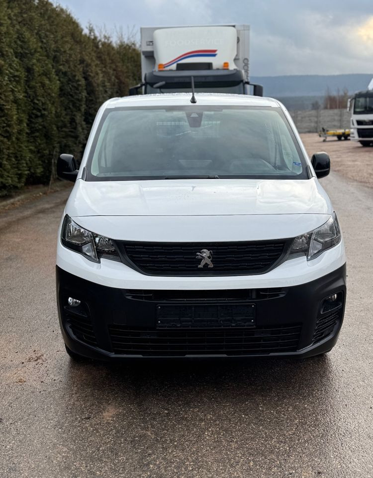 Peugeot Partner 21r 130 HK Niski przebieg 1wł ASO 5 dzwi Euro6.2/ford/opel/citroen - Товарен бус: снимка 2 Peugeot Partner 21r 130 HK Niski przebieg 1wł ASO 5 dzwi Euro6.2/ford/opel/citroen - Товарен бус: снимка 2