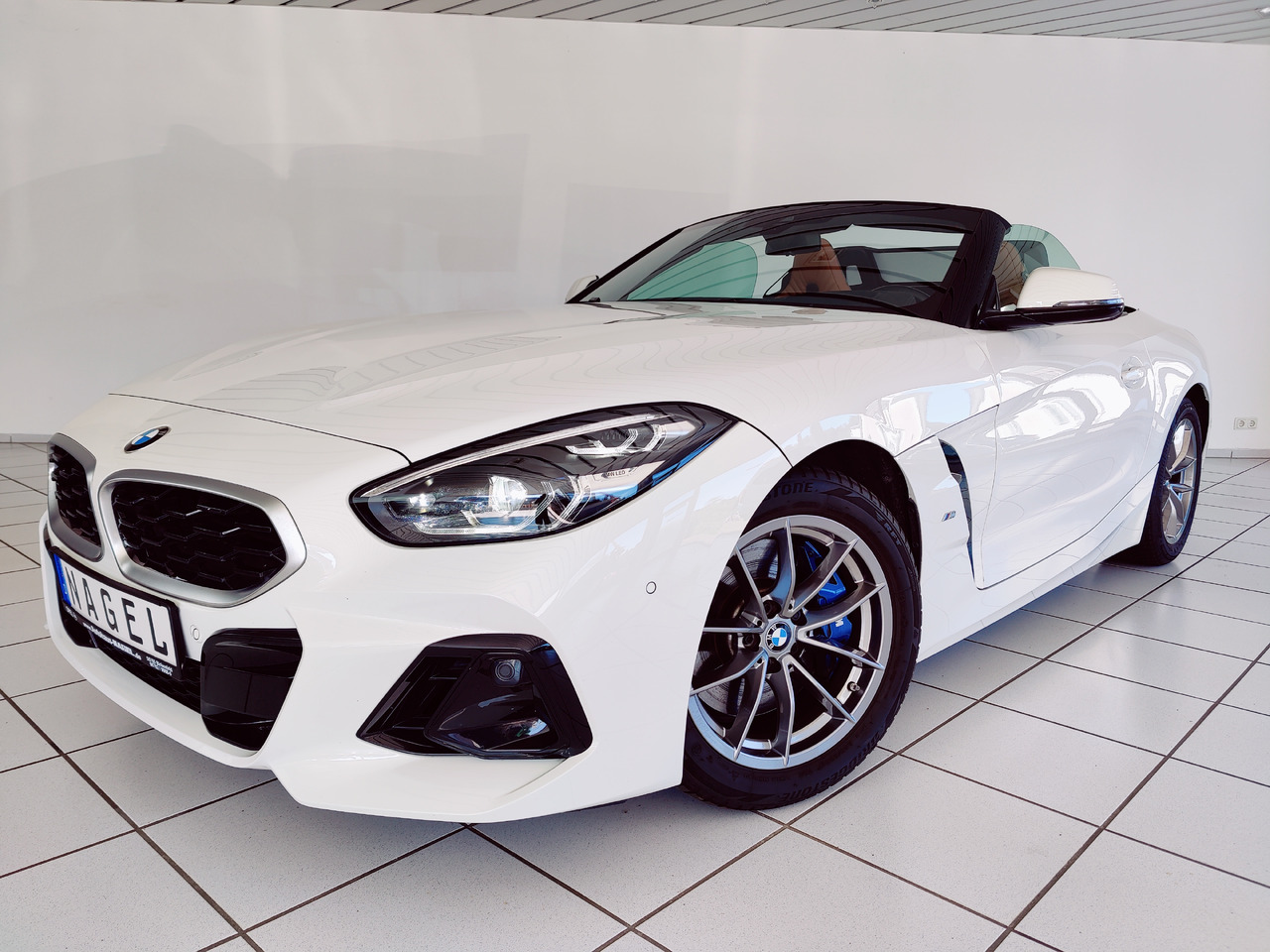 BMW Z4 sDrive 30 i M Sport Roadster Kam Head-Up Leder - Кабриолет: снимка 1 BMW Z4 sDrive 30 i M Sport Roadster Kam Head-Up Leder - Кабриолет: снимка 1