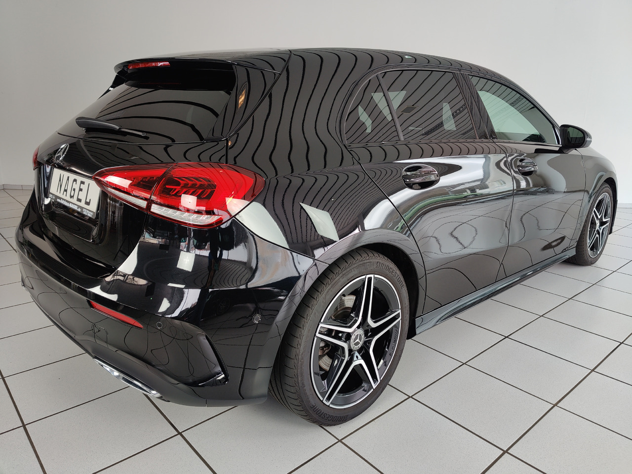 Mercedes-Benz A 220 d Navi LED Park RüKam AHK - Седан: снимка 5 Mercedes-Benz A 220 d Navi LED Park RüKam AHK - Седан: снимка 5