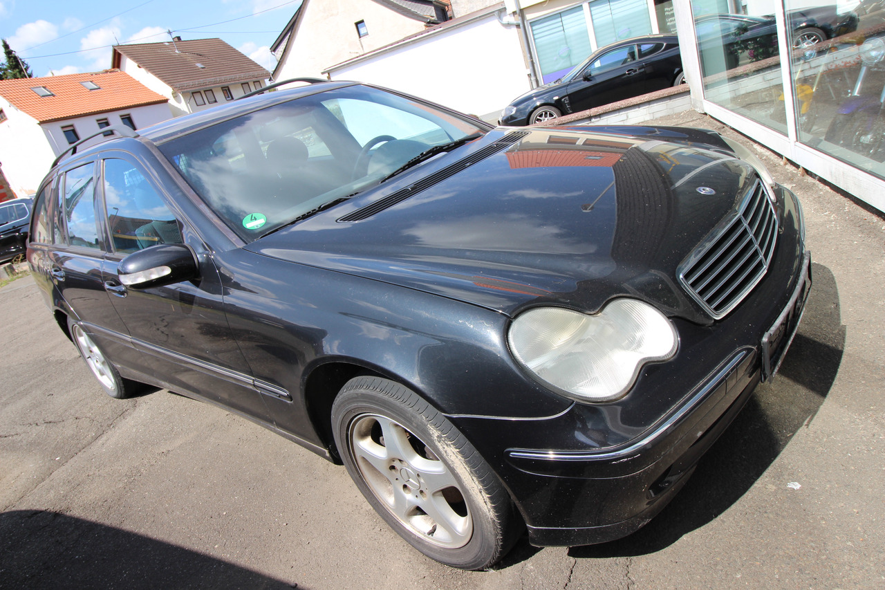 Mercedes-Benz C 220 T CDI Bastlerfahrzeug - Комби: снимка 2 Mercedes-Benz C 220 T CDI Bastlerfahrzeug - Комби: снимка 2