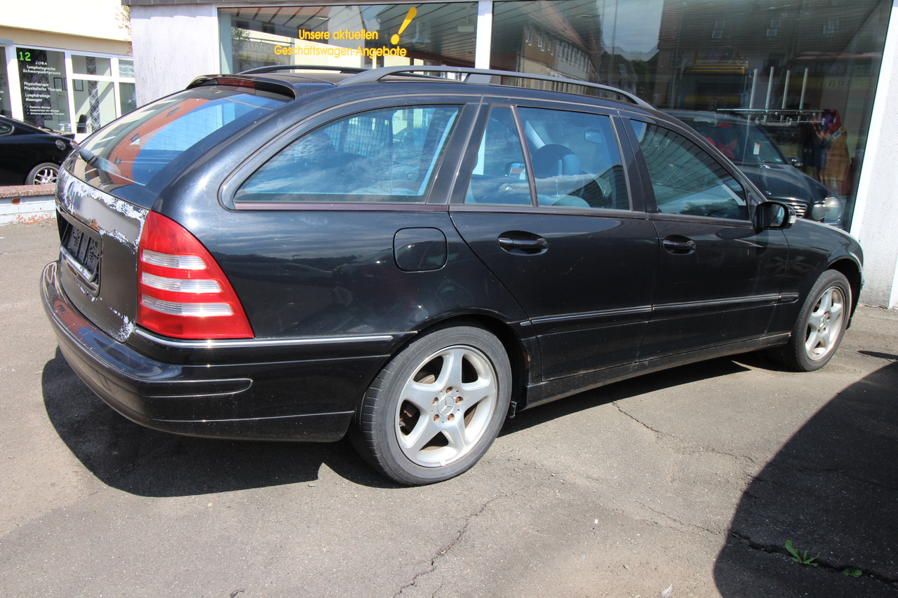 Mercedes-Benz C 220 T CDI Bastlerfahrzeug - Комби: снимка 5 Mercedes-Benz C 220 T CDI Bastlerfahrzeug - Комби: снимка 5