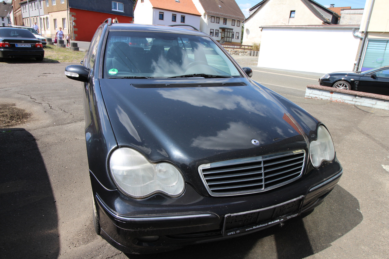 Mercedes-Benz C 220 T CDI Bastlerfahrzeug - Комби: снимка 1 Mercedes-Benz C 220 T CDI Bastlerfahrzeug - Комби: снимка 1