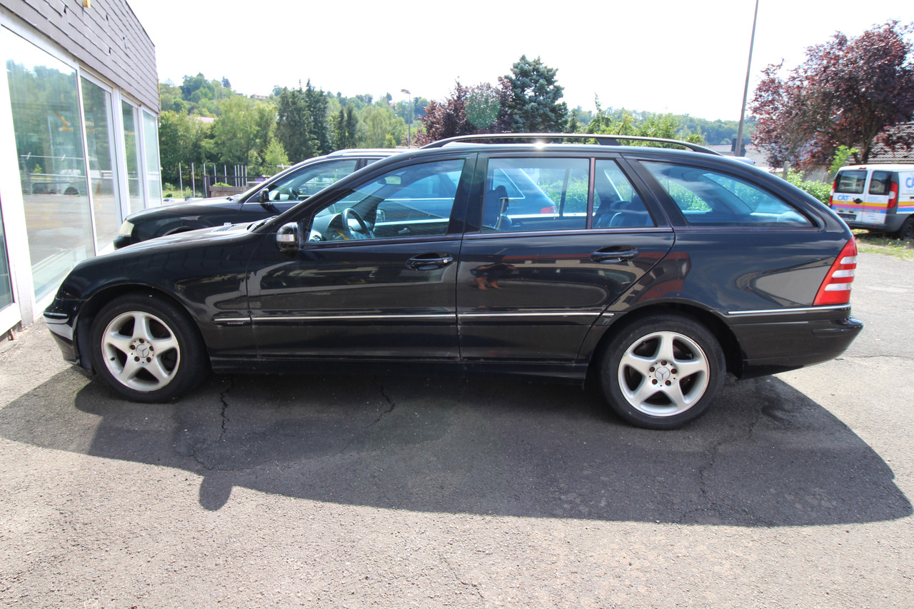 Mercedes-Benz C 220 T CDI Bastlerfahrzeug - Комби: снимка 3 Mercedes-Benz C 220 T CDI Bastlerfahrzeug - Комби: снимка 3