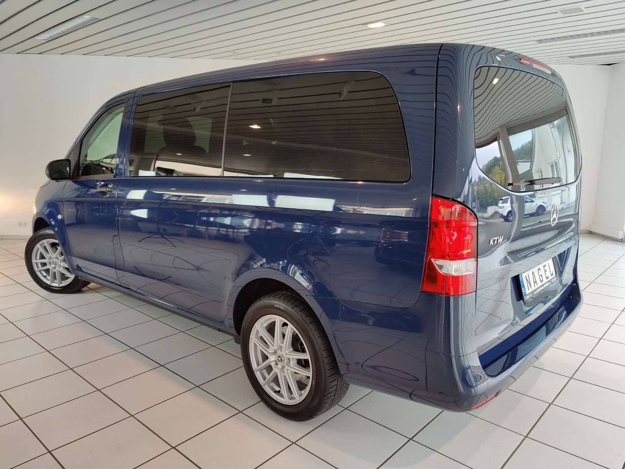 Mercedes-Benz Vito Tourer 114 CDI Pro lang 8-Sitzer Navi - Комби: снимка 3 Mercedes-Benz Vito Tourer 114 CDI Pro lang 8-Sitzer Navi - Комби: снимка 3