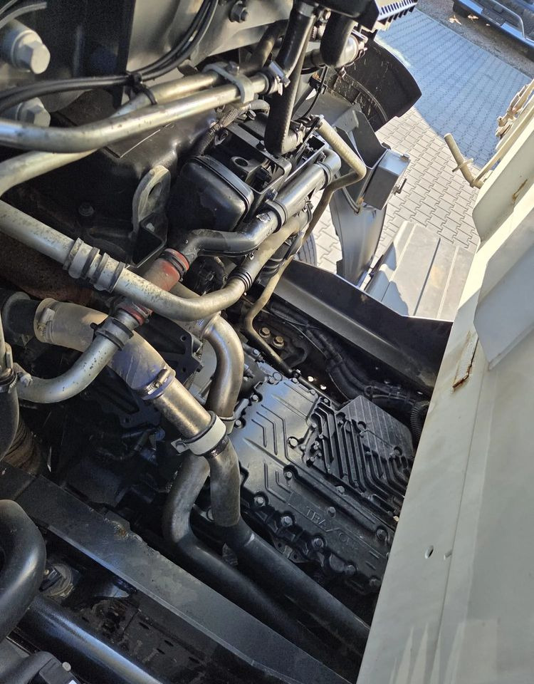 Самосвал камион Iveco X-WAY: снимка 13 Самосвал камион Iveco X-WAY: снимка 13