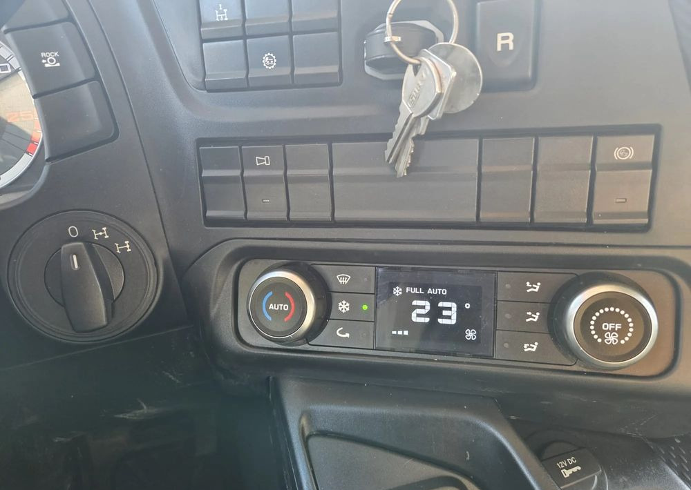 Самосвал камион Iveco X-WAY: снимка 8 Самосвал камион Iveco X-WAY: снимка 8