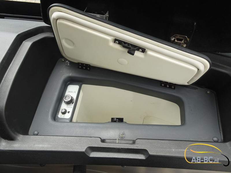 Scania Higer Touring HD, 54 Seats +Lift, Euro 6 - Туристически автобус: снимка 4 Scania Higer Touring HD, 54 Seats +Lift, Euro 6 - Туристически автобус: снимка 4