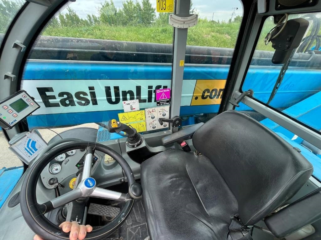 Телескопичен товарач Genie GTH 4016 SR: снимка 10