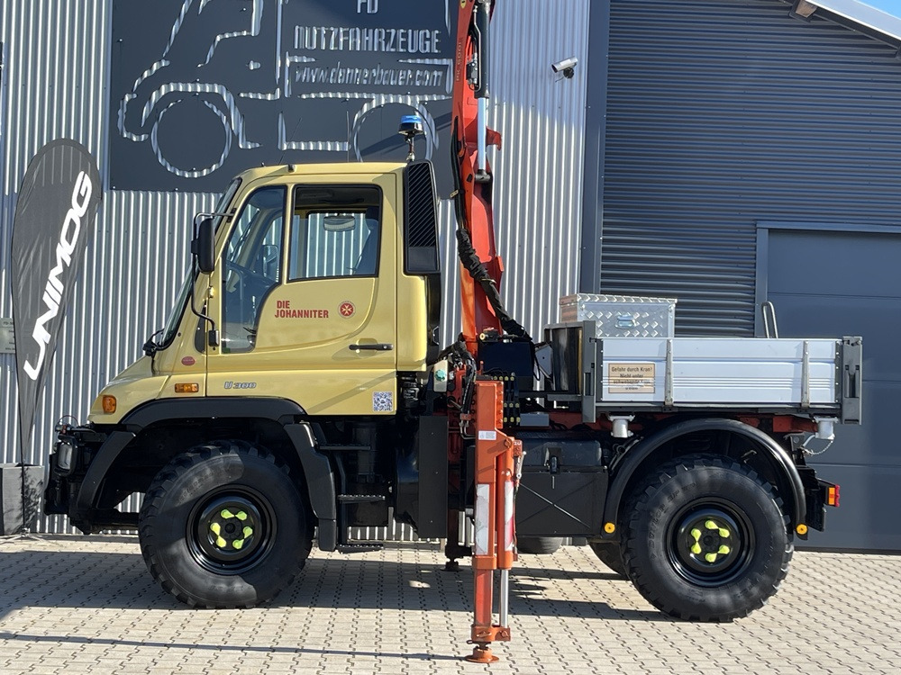 Unimog Unimog U300 mit Mega Kran , erst 28 Tkm - Камион с кран: снимка 4 Unimog Unimog U300 mit Mega Kran , erst 28 Tkm - Камион с кран: снимка 4