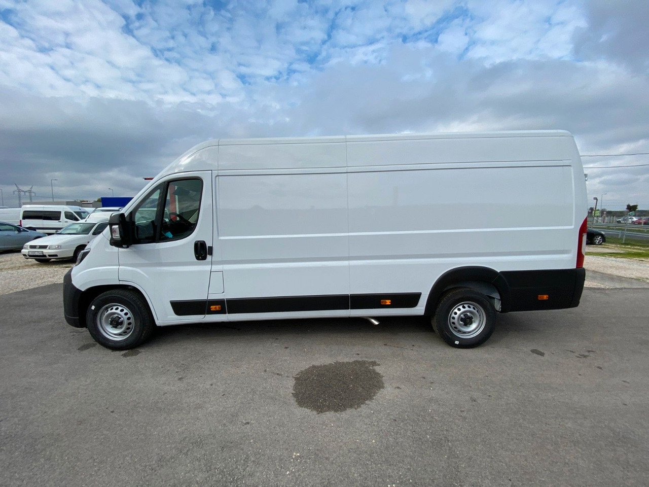 Citroën Jumper Kasten Hochraum 35 L4H2 Heavy BlueHDi 180 - Товарен бус: снимка 3 Citroën Jumper Kasten Hochraum 35 L4H2 Heavy BlueHDi 180 - Товарен бус: снимка 3