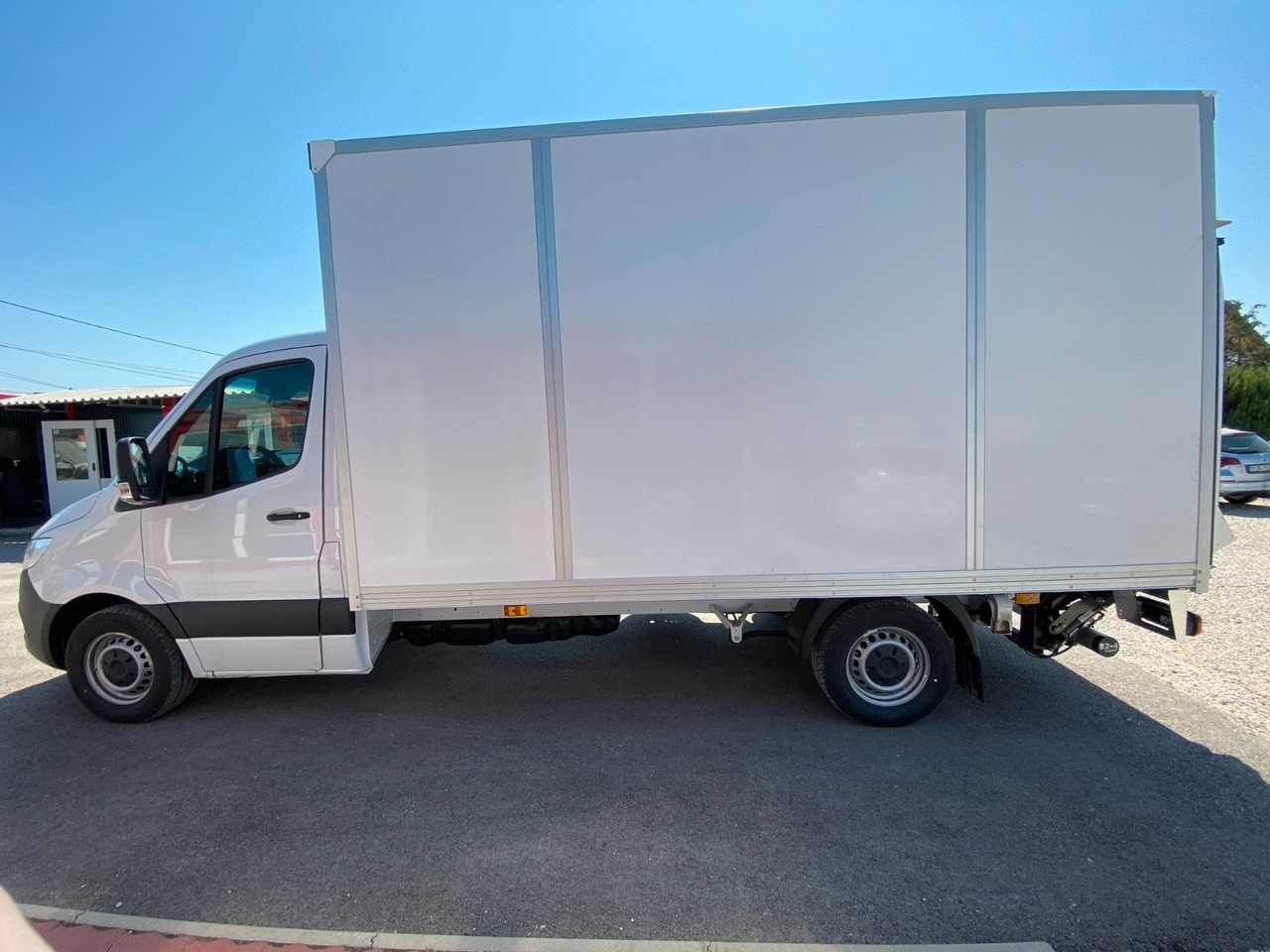 Mercedes-Benz Sprinter 317 Koffer+LBW - Лекотоварен автомобил фургон: снимка 3 Mercedes-Benz Sprinter 317 Koffer+LBW - Лекотоварен автомобил фургон: снимка 3
