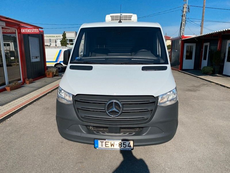 Mercedes-Benz Sprinter III Kasten FWD 211/215 CDI FWD L2 - Хладилен бус: снимка 1 Mercedes-Benz Sprinter III Kasten FWD 211/215 CDI FWD L2 - Хладилен бус: снимка 1