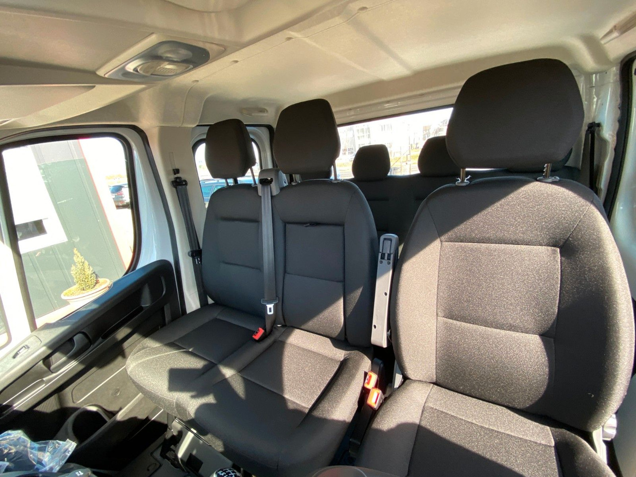 Peugeot BOXER CHDC L4 HEAVY PRITSCHE - Бордови бус, Бус с двойна кабина: снимка 4 Peugeot BOXER CHDC L4 HEAVY PRITSCHE - Бордови бус, Бус с двойна кабина: снимка 4