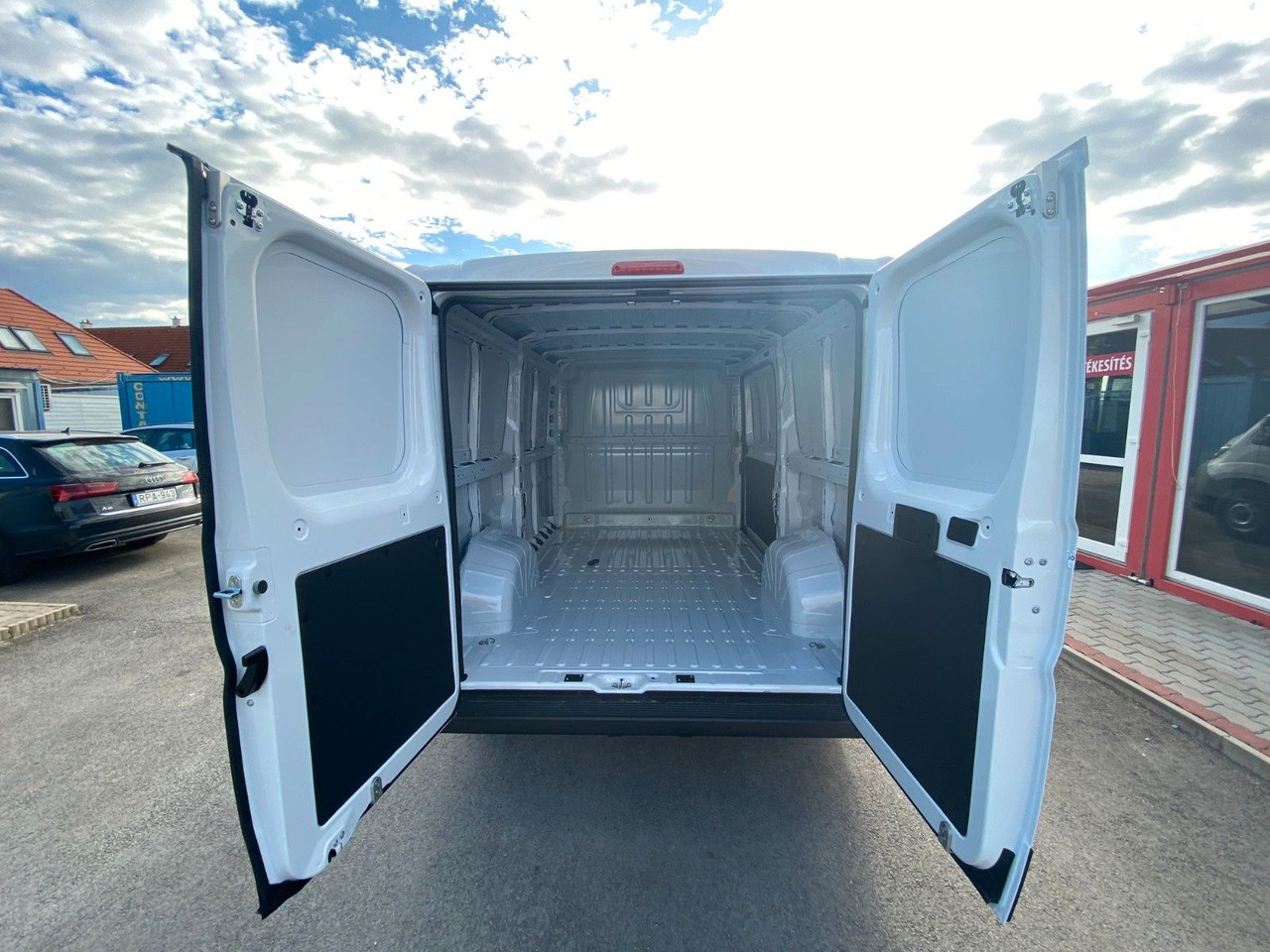 Peugeot Boxer - Малък ван: снимка 4 Peugeot Boxer - Малък ван: снимка 4