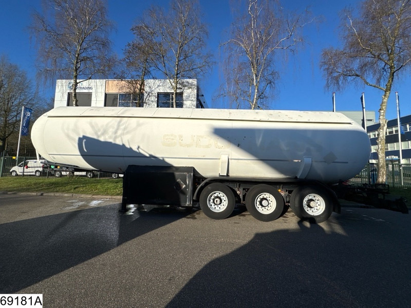 Barneoud Gas 50.543 Liter, LPG GPL Butane gas, 1 Comp - Полуремарке цистерна: снимка 2 Barneoud Gas 50.543 Liter, LPG GPL Butane gas, 1 Comp - Полуремарке цистерна: снимка 2