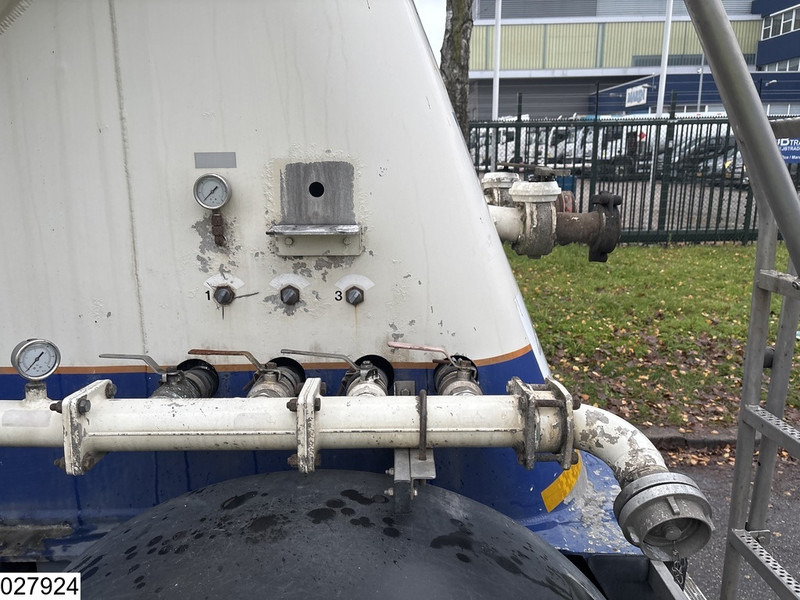 Feldbinder Silo 40.000 Liter - Полуремарке цистерна: снимка 3 Feldbinder Silo 40.000 Liter - Полуремарке цистерна: снимка 3