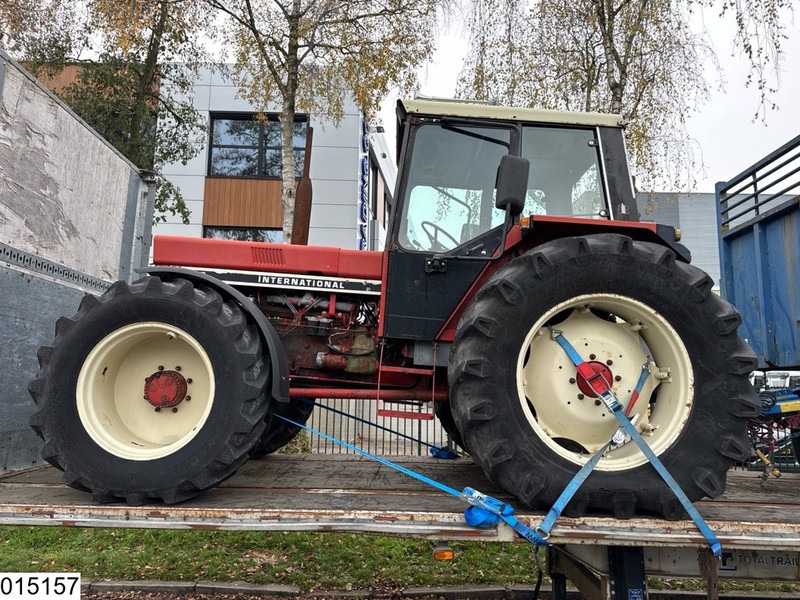 Трактор International 955A: снимка 16 Трактор International 955A: снимка 16