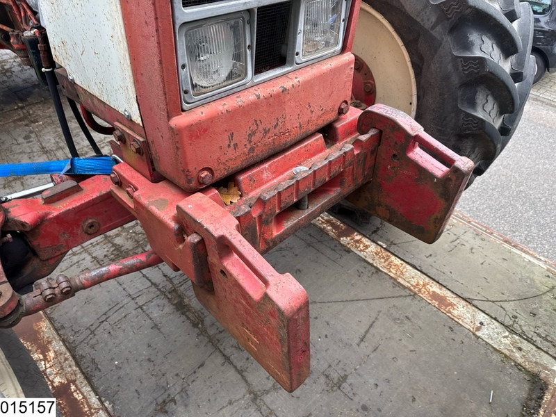 Трактор International 955A: снимка 12 Трактор International 955A: снимка 12