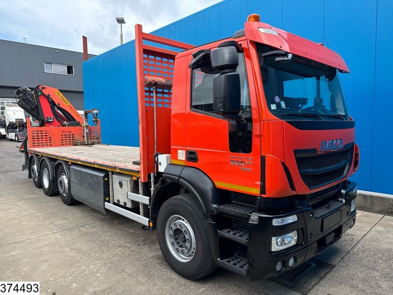 Iveco Stralis 330 CNG 8x2, CNG, Palfinger, Remote, 92.000KM - Бордови камион, Камион с кран: снимка 4 Iveco Stralis 330 CNG 8x2, CNG, Palfinger, Remote, 92.000KM - Бордови камион, Камион с кран: снимка 4