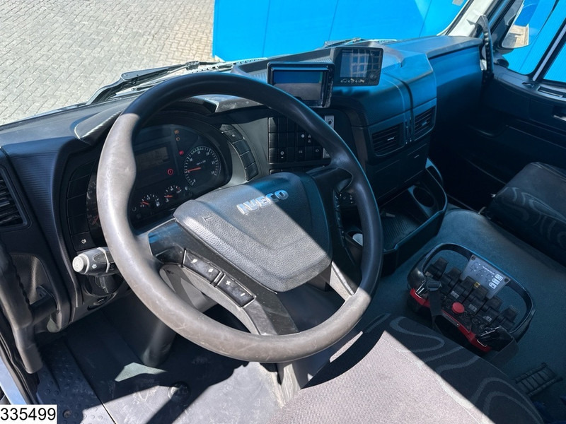 Iveco Trakker 360 6X4, EURO 6, Steel suspension, Palfinger - Бордови камион, Камион с кран: снимка 5 Iveco Trakker 360 6X4, EURO 6, Steel suspension, Palfinger - Бордови камион, Камион с кран: снимка 5