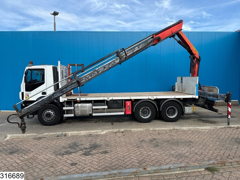 Iveco Trakker 360 6x4, EURO 6, Palfinger, Remote - Бордови камион, Камион с кран: снимка 3 Iveco Trakker 360 6x4, EURO 6, Palfinger, Remote - Бордови камион, Камион с кран: снимка 3