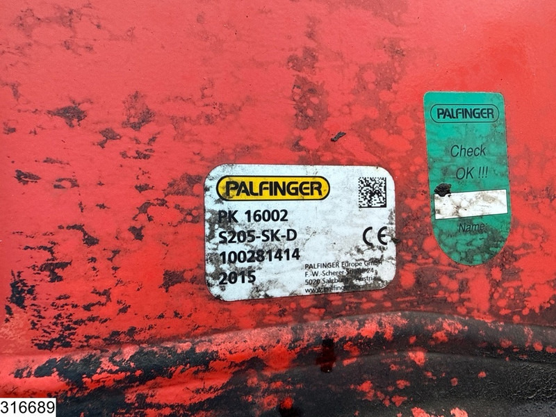 Iveco Trakker 360 6x4, EURO 6, Palfinger, Remote - Бордови камион, Камион с кран: снимка 4 Iveco Trakker 360 6x4, EURO 6, Palfinger, Remote - Бордови камион, Камион с кран: снимка 4