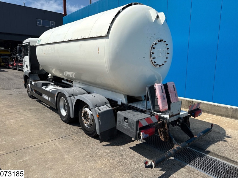 MAN TGA 26 310 6X2, 22070 Liter, PTO - Камион цистерна: снимка 4 MAN TGA 26 310 6X2, 22070 Liter, PTO - Камион цистерна: снимка 4