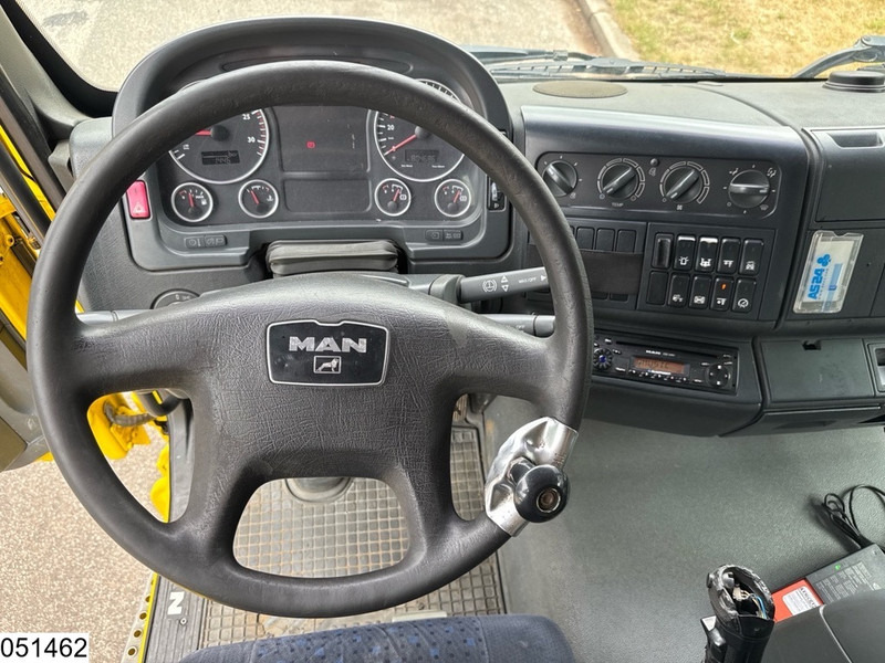 Бордови камион, Камион с кран MAN TGA 35 400 8x2, Handgeschakeld, Fassi, Remote, Combi: снимка 13