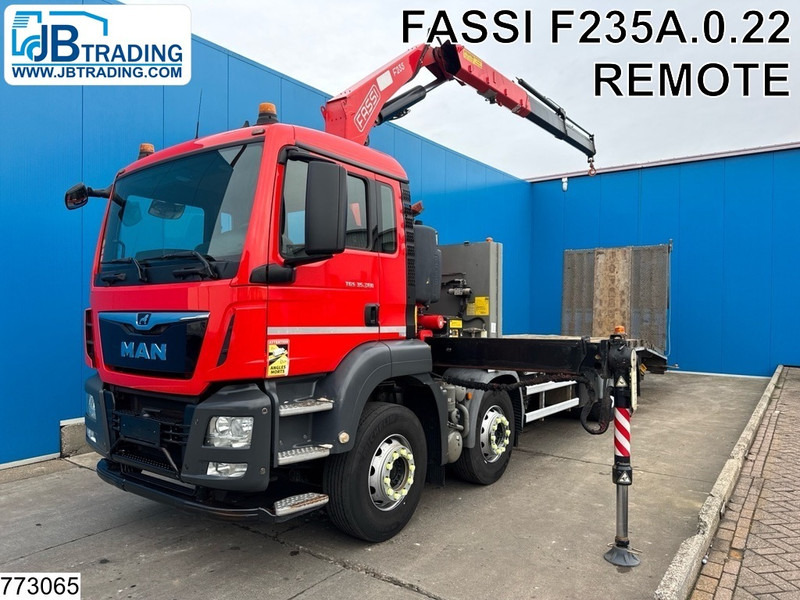 MAN TGS 35 360 8x2, EURO 6, Fassi, Remote - Бордови камион, Камион с кран: снимка 1 MAN TGS 35 360 8x2, EURO 6, Fassi, Remote - Бордови камион, Камион с кран: снимка 1