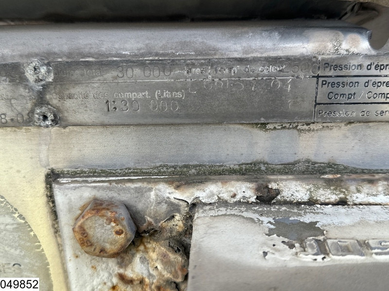 Magyar Bitum 30000 Liter, 1 Compartment - Полуремарке цистерна: снимка 3 Magyar Bitum 30000 Liter, 1 Compartment - Полуремарке цистерна: снимка 3