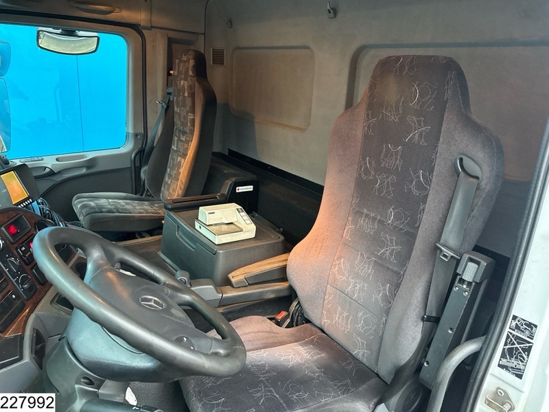 Камион цистерна Mercedes-Benz Actros 2532 6x2, EURO 5, 23600 Liter, 5 Comp, LAG: снимка 8
