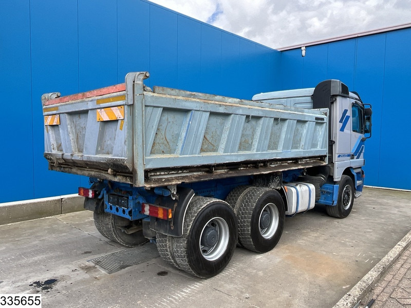 Mercedes-Benz Actros 2643 6x4, EURO 2, Manual, Retarder - Самосвал камион: снимка 2 Mercedes-Benz Actros 2643 6x4, EURO 2, Manual, Retarder - Самосвал камион: снимка 2
