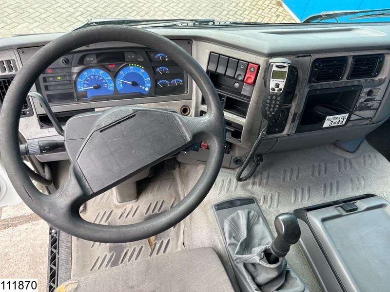 Interior photo 1: Камион цистерна Renault Premium 270 18881 Liter, LPG GPL, Gas tank, Steel suspension