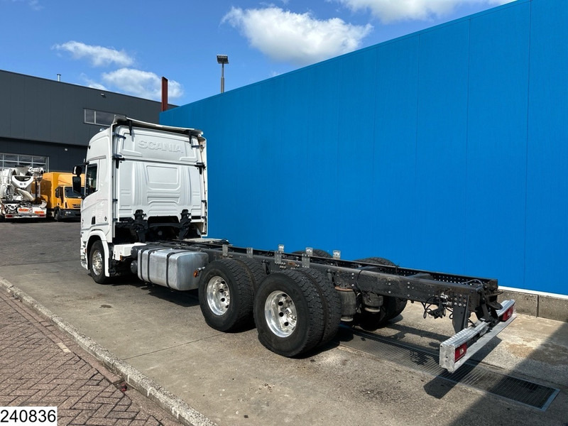 Scania R 650 6X4, EURO 6, Retarder, PTO - Шаси кабина: снимка 4 Scania R 650 6X4, EURO 6, Retarder, PTO - Шаси кабина: снимка 4