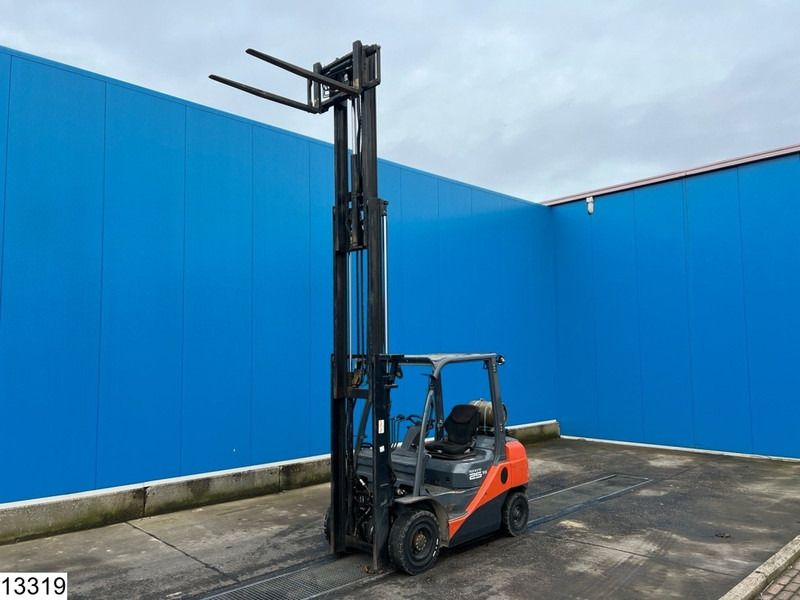 Toyota 8 FGF 25 2.500 KG - Газокар: снимка 4 Toyota 8 FGF 25 2.500 KG - Газокар: снимка 4