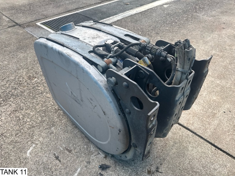 Universeel AdBlue Tank - Резервоар за гориво: снимка 4 Universeel AdBlue Tank - Резервоар за гориво: снимка 4