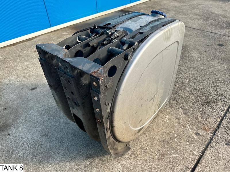 Universeel AdBlue Tank - Резервоар за гориво: снимка 2 Universeel AdBlue Tank - Резервоар за гориво: снимка 2