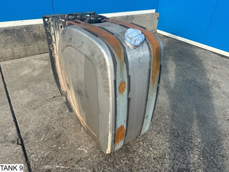 Universeel AdBlue Tank - Резервоар за гориво: снимка 3 Universeel AdBlue Tank - Резервоар за гориво: снимка 3