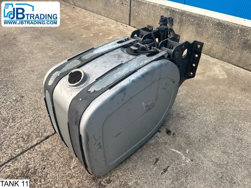 Universeel AdBlue Tank - Резервоар за гориво: снимка 1 Universeel AdBlue Tank - Резервоар за гориво: снимка 1