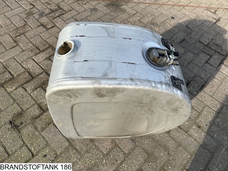 Universeel Brandstoftank - Резервоар за гориво: снимка 4 Universeel Brandstoftank - Резервоар за гориво: снимка 4