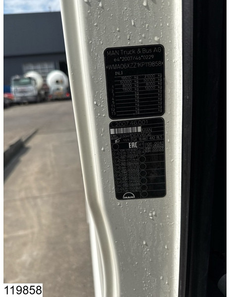 Влекач MAN TGX 18 460 EURO 6: снимка 7