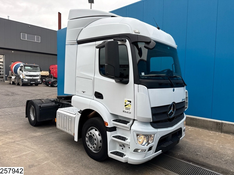 Mercedes-Benz Actros 1843 EURO 6 - Влекач: снимка 2 Mercedes-Benz Actros 1843 EURO 6 - Влекач: снимка 2